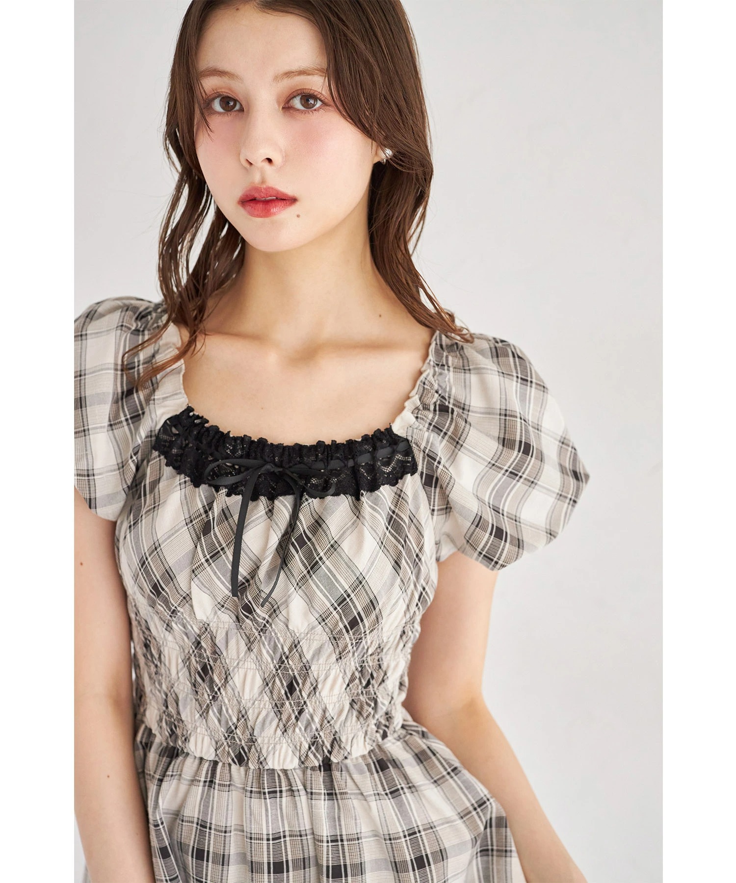 レース＆リボン装飾チェック柄ウエストシャーリングワンピース 9月8日(月)再販決定☆【sariella サリエラ】 tocco closet(トッコクローゼット)※少量の在庫確保による再販売の為、交換は出来かねる場合がございます。予めご了承ください。