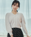 10/7再販予定！入荷連絡受付中☆多種ビジュー釦シャギーニットカーディガン 【nanty ナンティ】tocco closet(トッコクローゼット)《Pink×ShaggyFur Collection》※野口衣織さんはサックス着用 ※グレージュの入荷はありません。