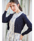 パール付きショート丈ニットカーディガン【sollievo ソッリエーヴォ】 tocco closet　8/17スタート！スペシャルプライス ＊スペシャルプライス品につき返品/キャンセル/配送日指定不可/ラッピング不可/少量在庫のセールの為交換は出来かねる場合がございます。