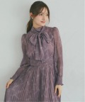 ２ＷＡＹボウタイリボン付きリボンプリントシャーリングプリーツワンピース   tocco closet(トッコクローゼット)《RibbonCollection》※少量の在庫確保による再販売の為、交換は出来かねる場合がございます。