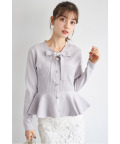 ビジュー釦付きボウタイリボンペプラムニットプルオーバー  tocco closet(トッコクローゼット)　