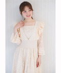 お呼ばれシーンで大活躍するウエストリブフリルレースワンピース tocco closet(トッコクローゼット) ＊スペシャルプライス品につき返品/キャンセル/配送日指定不可/ラッピング不可/少量在庫のセールの為交換は出来かねる場合がございます。