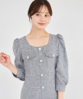 きらきらストーン付きスクエアネックビジュー飾り釦ワンピース  tocco closet(トッコクローゼット) ＊スペシャルプライス品につき返品/キャンセル/配送日指定不可/ラッピング不可/少量在庫のセールの為交換は出来かねる場合がございます。 ※松川星さんはネイビー着用