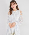 リボン付きオープンショルダーフラワープリントワンピース tocco closet(トッコクローゼット)《RibbonCollection》