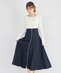 きらきらストーン付きパールジップツイードフレアスカート  5月10日(日)再販決定☆  tocco closet(トッコクローゼット)※松川星さん＆有村実樹さんはオフホワイト着用 ※少量の在庫確保による再販売の為、交換は出来かねる場合がございます。予めご了承ください。