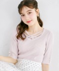 袖口パール付きクロスネック五分袖リブニットプルオーバー tocco closet(トッコクローゼット)