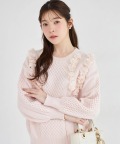 立体フラワーモチーフ×パール付きケーブルニットプルオーバー tocco closet(トッコクローゼット)※オフィシャルサイト限定