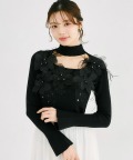 フラワーモチーフ×ビジュー付きスプリングフェザーシアーニットプルオーバー tocco closet(トッコクローゼット)※オフィシャルサイト限定