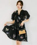 ウエストリボン付きラインレース装飾シアーフラワープリントミニワンピース tocco closet(トッコクローゼット) ※オフィシャルサイト限定