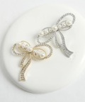 パール×クリアビジューリボンモチーフブローチ tocco closet(トッコクローゼット)※セレクトアイテム