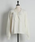 ネックパールリボン付きニットプルオーバー tocco closet(トッコクローゼット) ※オフィシャルサイト限定 ※セレクトアイテム