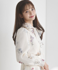 11月販売予定！入荷連絡受付中☆前後２ＷＡＹボウタイリボンボタニカルフラワーシアーブラウス tocco closet(トッコクローゼット)《tocco closet luxe》※ハ・ヨンスさんはアイボリー着用