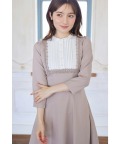 ヨークレース切替バックレースアップ長袖ワンピース tocco closet(トッコクローゼット) ＊スペシャルプライス品につき返品/キャンセル/配送日指定不可/ラッピング不可/少量在庫のセールの為交換は出来かねる場合がございます。
