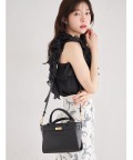２ＷＡＹショルダー付きベルトデザインフェイクレザーバッグ【fiorenza フィオレンザ】 tocco closet ※セレクトアイテム ＊スペシャルプライス品につき返品/キャンセル/配送日指定不可/ラッピング不可/少量在庫のセールの為交換は出来かねる場合がございます。