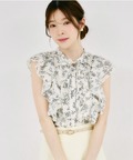 リボン付きラッフルフリルフラワープリントブラウス  tocco closet(トッコクローゼット) ＊スペシャルプライス品につき返品/キャンセル/配送日指定不可/ラッピング不可/少量在庫のセールの為交換は出来かねる場合がございます。