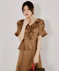 エアリーマットサテンラッフルフリルドットワンピース tocco closet(トッコクローゼット)　※中野恵那さんはオフホワイト着用/#10 ブラウン