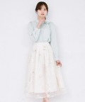 フラワー刺繍シアータックフレアスカート  tocco closet(トッコクローゼット) ＊スペシャルプライス品につき返品/キャンセル/配送日指定不可/ラッピング不可/少量在庫のセールの為交換は出来かねる場合がございます。