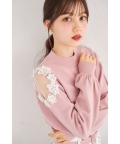 立体フラワーモチーフ付きシアー切り替えニットプルオーバー【orchidra オシドラ】 tocco closet(トッコクローゼット)　＊スペシャルプライス品につき返品/キャンセル/配送日指定不可/ラッピング不可/少量在庫のセールの為交換は出来かねる場合がございます。