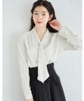 ２ＷＡＹボウタイフロッキードットプリントブラウス【saella サエラ】 tocco closet(トッコクローゼット)　＊スペシャルプライス品につき返品/キャンセル/配送日指定不可/ラッピング不可/少量在庫のセールの為交換は出来かねる場合がございます。
