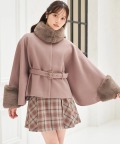 ２ＷＡＹファー＆ベルト付きケープライクコート 11/22(土)～11/25(火)限定タイムセール☆【sandina サンディナ】 ＊スペシャルプライス品につき返品/キャンセル/配送日指定不可/ラッピング不可/少量在庫のセールの為交換は出来かねる場合がございます