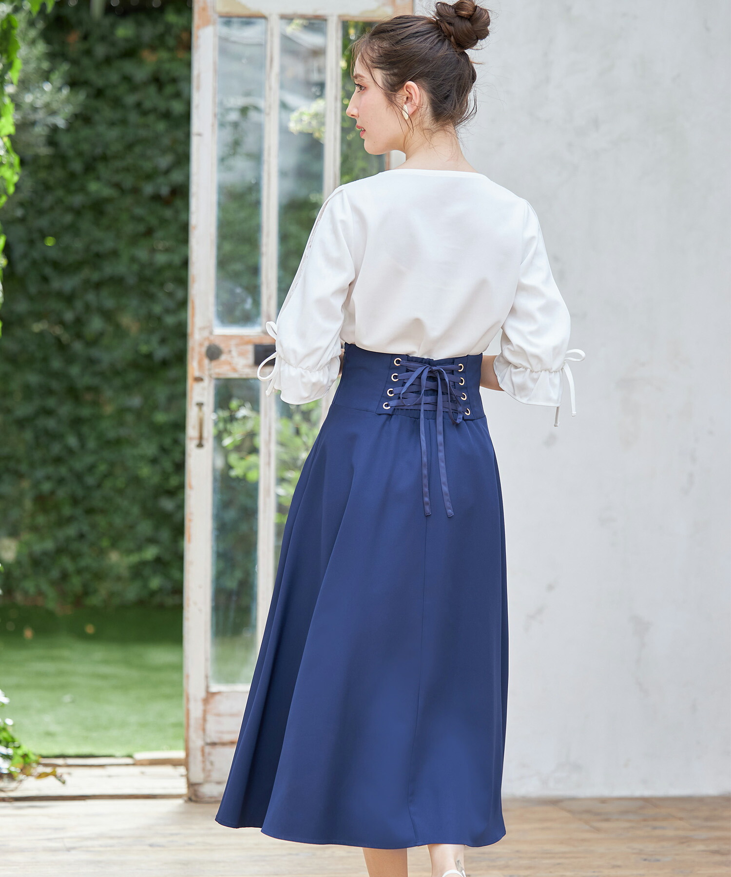 バックレースアップハイウエストフレアスカート【sogno ソーニョ】 tocco closet(トッコクローゼット)　＊スペシャルプライス品につき返品/キャンセル/配送日指定不可/ラッピング不可/少量在庫のセールの為交換は出来かねる場合がございます。