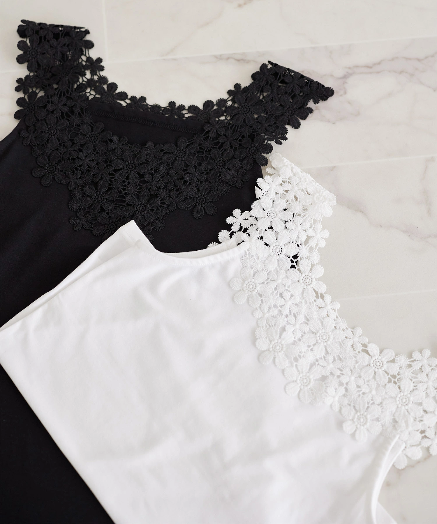 接触冷感♪前後２ＷＡＹフラワーレースインナートップス 9月1日(月)オフィシャルサイト限定オフホワイト再販☆【sylous シロウス】 tocco closet(トッコクローゼット)※少量の在庫確保による再販売の為、交換は出来かねる場合がございます。予めご了承ください。