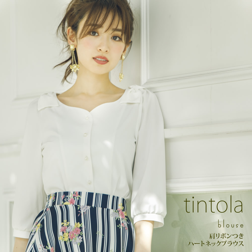 肩リボンつきハートネックブラウス