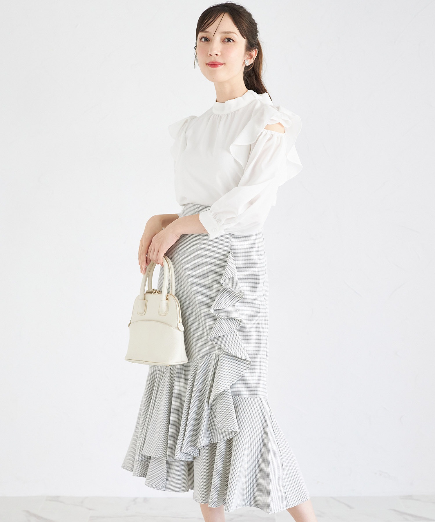 チェック柄ラッフルフリルアシメスカート【toahlia トアリア】 tocco closet(トッコクローゼット)　＊スペシャルプライス品につき返品/キャンセル/配送日指定不可/ラッピング不可/少量在庫のセールの為交換は出来かねる場合がございます。