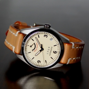 【展示品につき３０％ＬＥＳＳ】　【初代復刻モデル SPQRイチバン人気の手巻付自動巻パワーリザーブ】  Ventuno pr 初代復刻文字盤 （アイボリー／スケルトン）無垢ステンレスまたはSOMESサドルレザーバンド６色から選択　