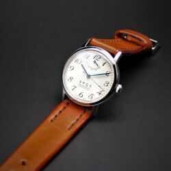 【高級機械式時計　THE　SPQR 　手巻パワーリザーブ　スターティング特別価格モデル 復活 】　THE SPQRアイボリー文字盤×SOMESキャメルサドルレザー×Ｌｉｎｅａ　curva　リネアクルバ・バックル