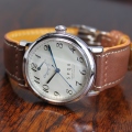 【時とともに価値が増す本物で上質な高級腕時計！！】THE SPQR ×仏国製SOMESライトブラウン