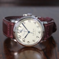 【時とともに価値が増す本物で上質な高級腕時計！！】THE SPQR ×英国製SOMESバーガンディバンド