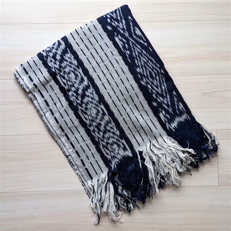 イカット・ジェパラ（ルリック）