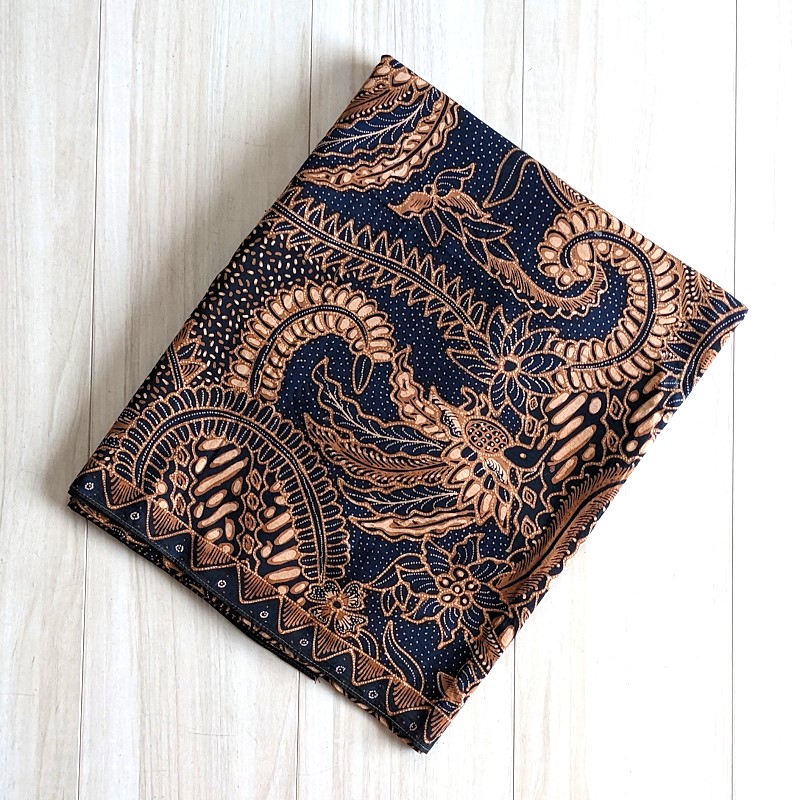 手書きバティックのカインパンジャン（セカルジャガッド）