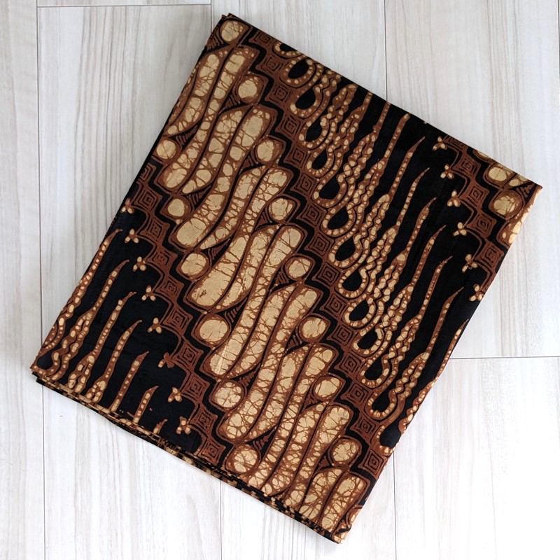 手描きバティックのカイン・パンジャン（パラン）