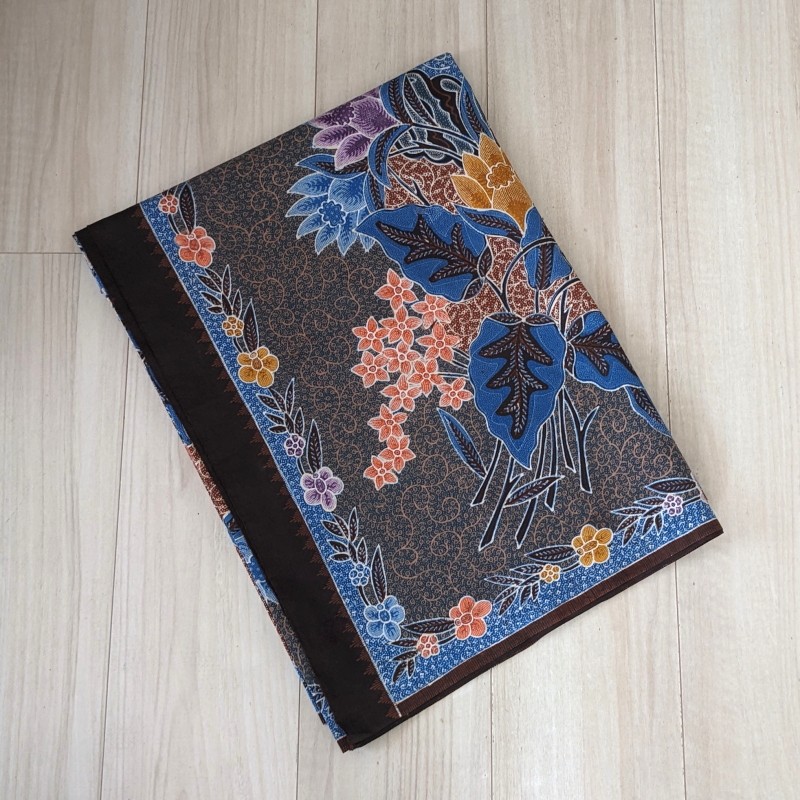 手描きバティックのサロン（パギソレ）