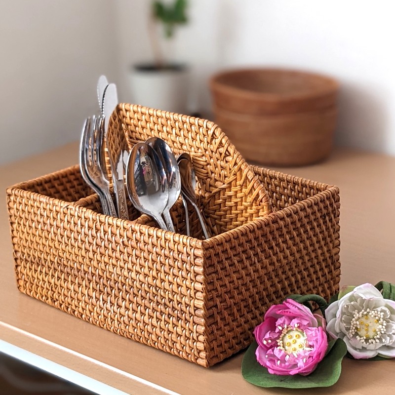 ラタンのカトラリーボックス