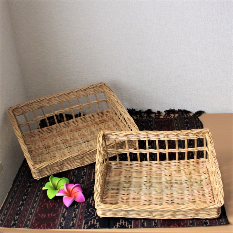 ラタンのディスプレイバスケット