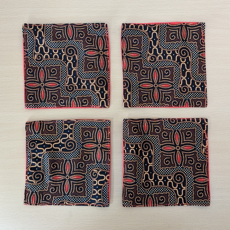 バティックのコースター４枚組(S)