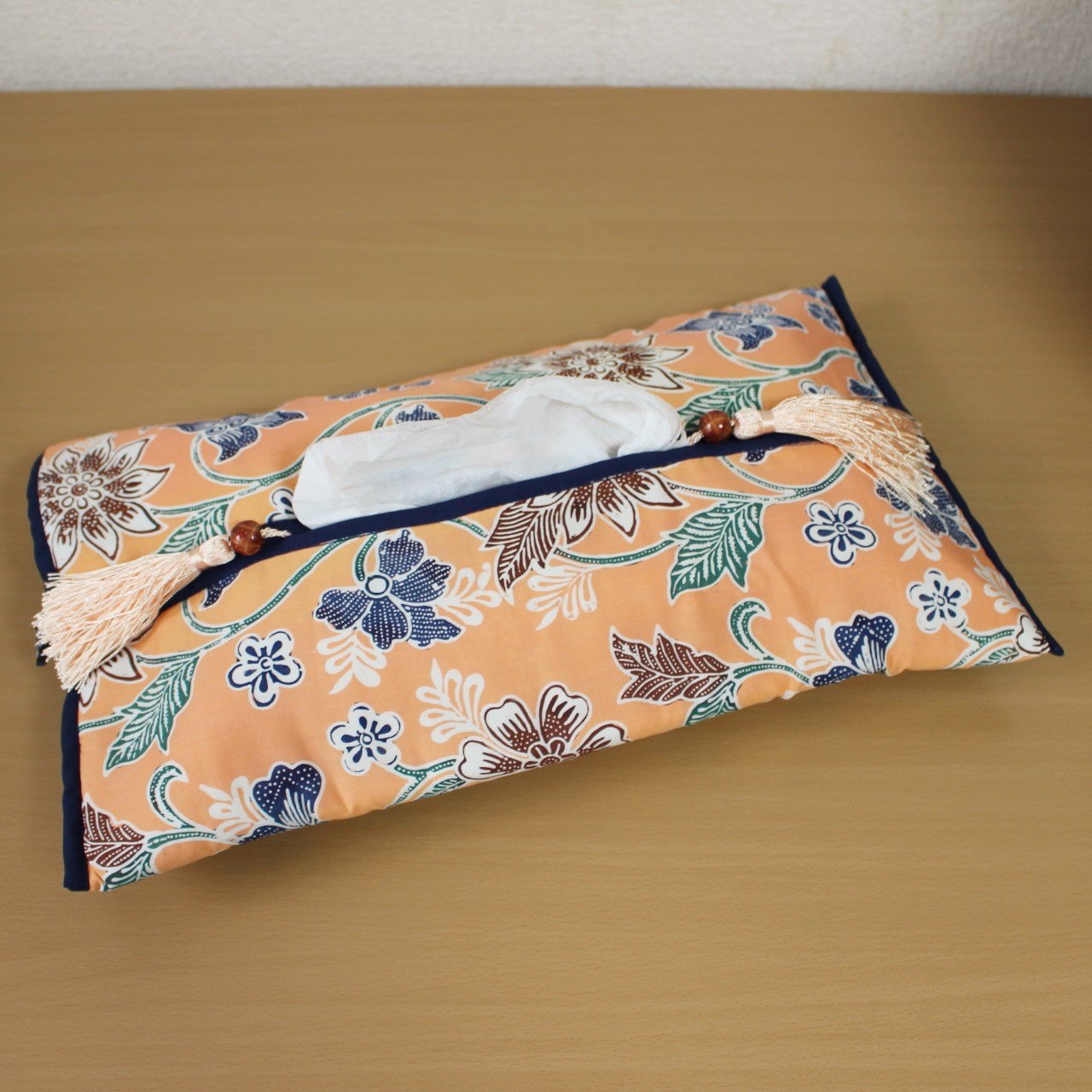 バティックのティッシュボックスカバー（D)