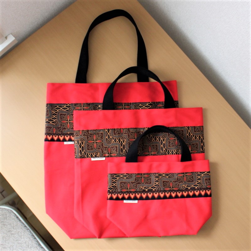 バティックをあしらったトートバッグ（G)