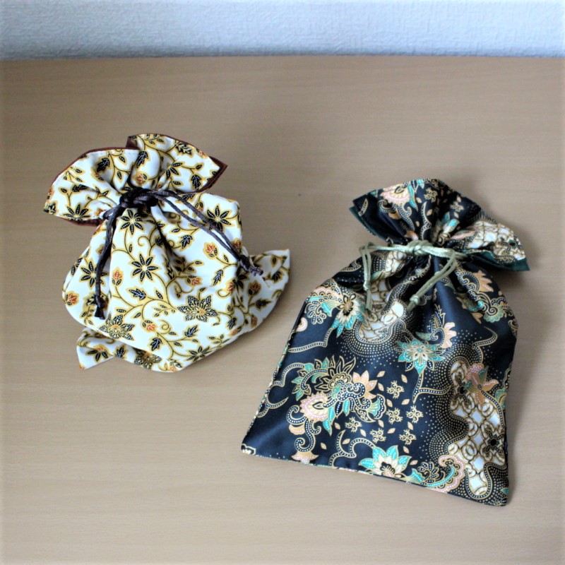 バティックの巾着