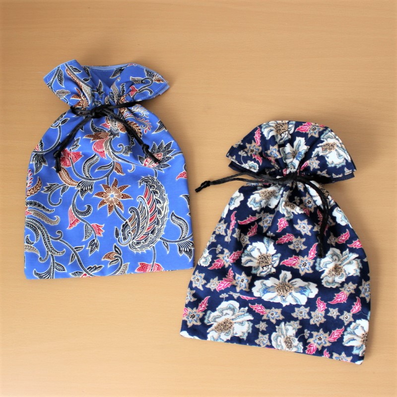 バティックの巾着