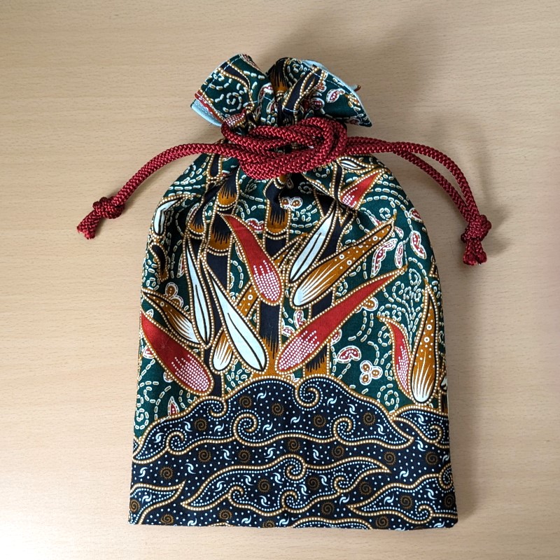 バティックの巾着