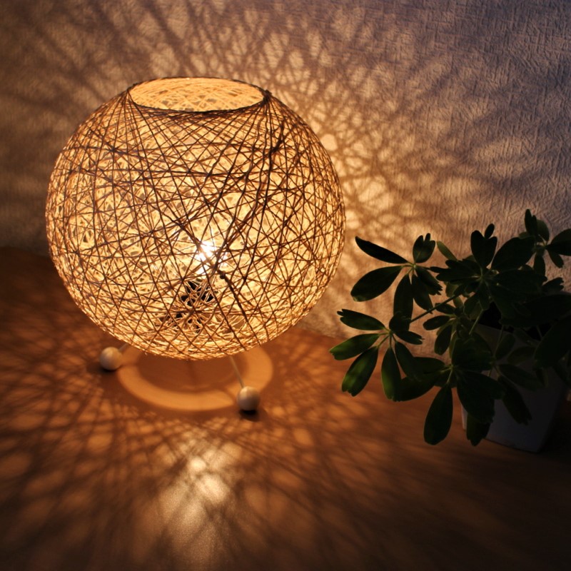 アバカテーブルランプ（ナチュラル）点灯