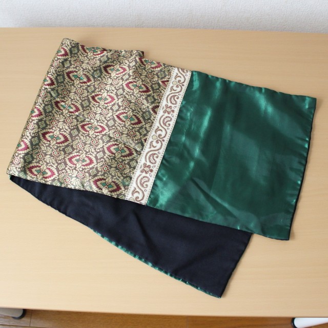 アンティーク❤️ピーニャ．silk♡テーブルランナー❤️タグ付き❤️美  