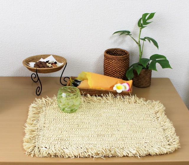ウォーターヒヤシンスのランチョンマット（生成り）使用例