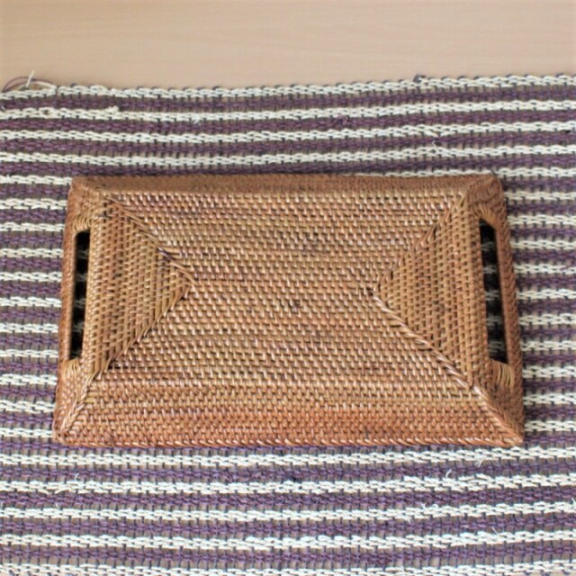 アタ製持ち手付きミニトレー（レクタングル）裏から