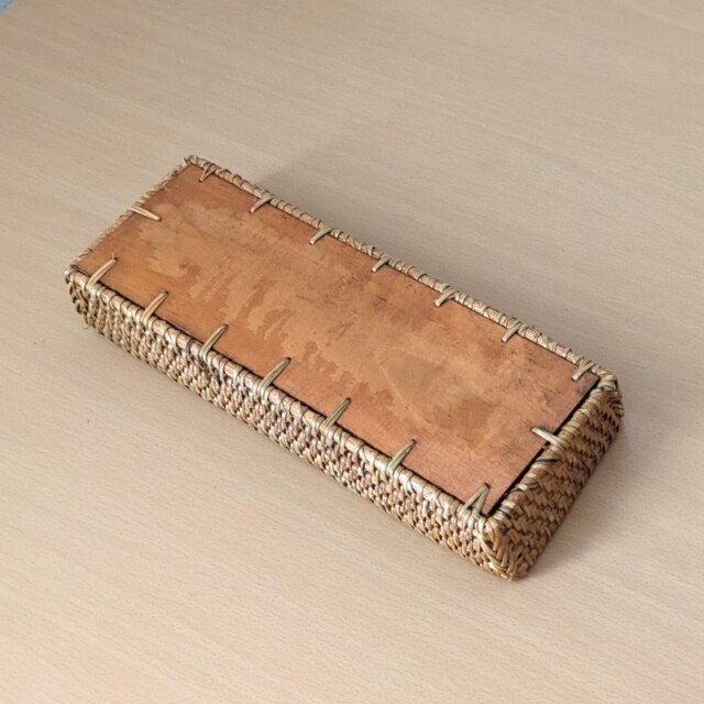 ラタンとウッドのカトラリーケース（裏）