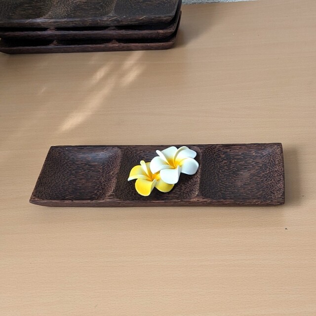 ココナッツの３連トレー